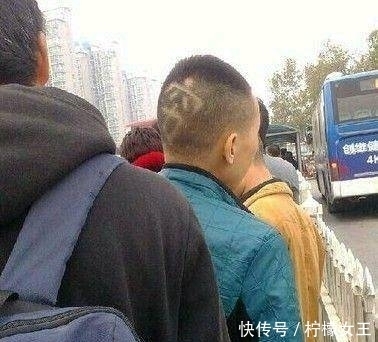 脸上|搞笑图片幽默段子:别人的穷是写在脸上,兄弟你是写在头上,哈哈