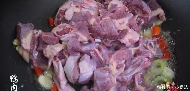 煲汤|我家的鸭肉从不炖汤喝,不煲汤不红烧,鸭肉嫩滑无腥味,好吃极了