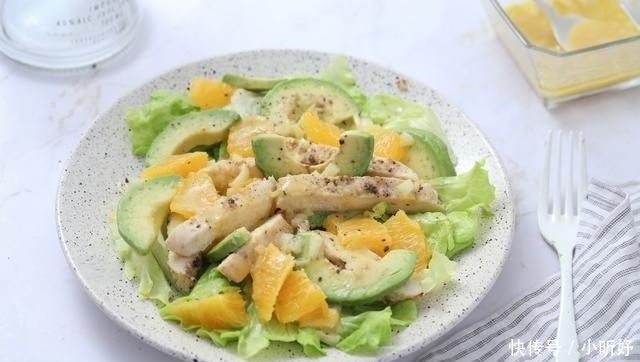 多汁|鸡胸肉又老又柴吃不下?试试这样做,鸡胸肉鲜嫩多汁,成抢手货