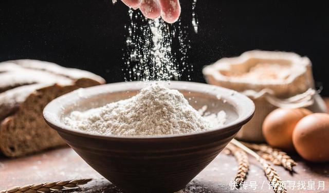 莲蓉|月饼节不油腻!动手自制营养又健康,广式莲蓉蛋黄月饼详细教程