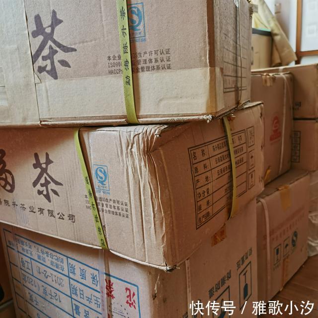 南方人|东北大娘囤300斤大白菜,南方人却喜欢囤这些!