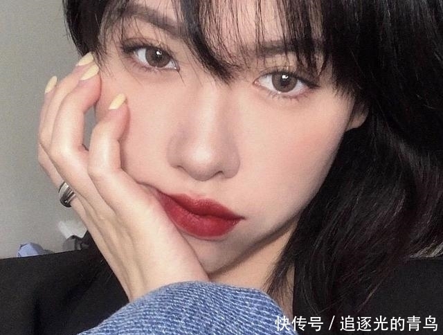  美妆蛋|上妆工具怎么选？刷子、美妆蛋、粉扑，教你如何挑选适合你的工具