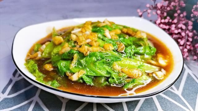  把生菜|饭店大厨教你蚝油生菜做法,清脆爽口,汤汁都可泡饭吃