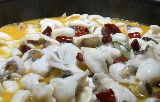 鱼片|快手酸菜鱼,只要学会这3招,鱼肉滑嫩,你也是大厨