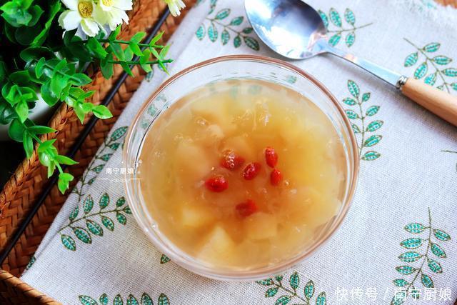 梨子|梨子别再生吃了,拿来和银耳炖汤,每天喝一碗,清热润肺、去秋燥