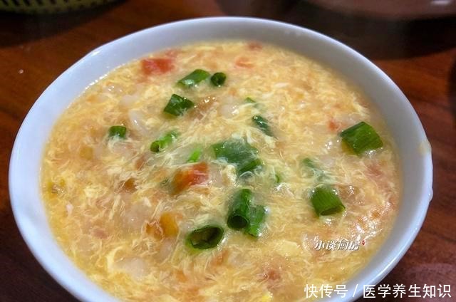 口感|做疙瘩汤时,学会这一个妙招,做出来疙瘩颗粒均匀,口感好