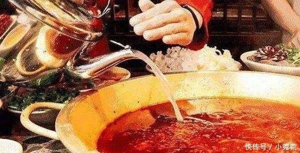 白汤|火锅炖干后, 服务员为什么只加白汤? 了解真相后, 才知少吃为妙!