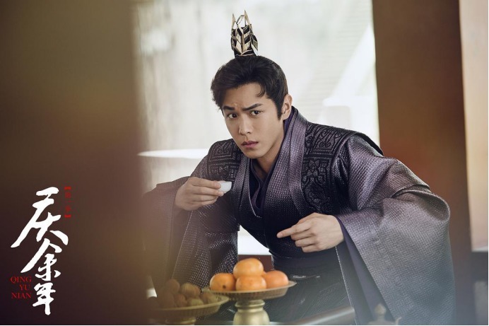 节目|张若昀《庆余年2》新造型疑被扒,蓝白服装更清爽,背后另有玄机