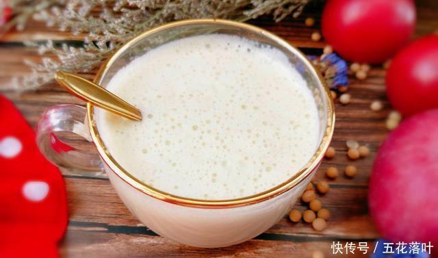 水果|打豆浆时，多加1样水果，1样粗粮，豆浆香味浓郁，入口甘甜丝滑