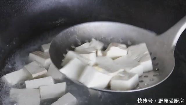 比肉|胡萝卜和它是绝配,这么做比肉都香,好吃又营养,很下饭