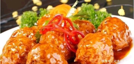  料酒|精选美食：青椒炒猪脆骨，肉末蕃茄杏鲍菇汤，香辣烧鱼块，狮子头
