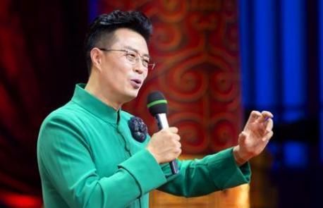  主持|他是央视名嘴，妻子意外瘫痪不离不弃，今52岁儿女双全成人生赢家