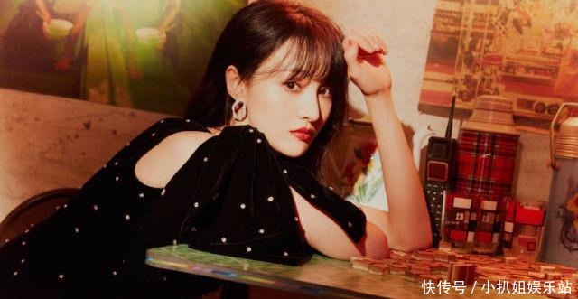 黑色|郑爽最新港风造型大片曝光,穿黑色波点长裙还原八十年代港式美女