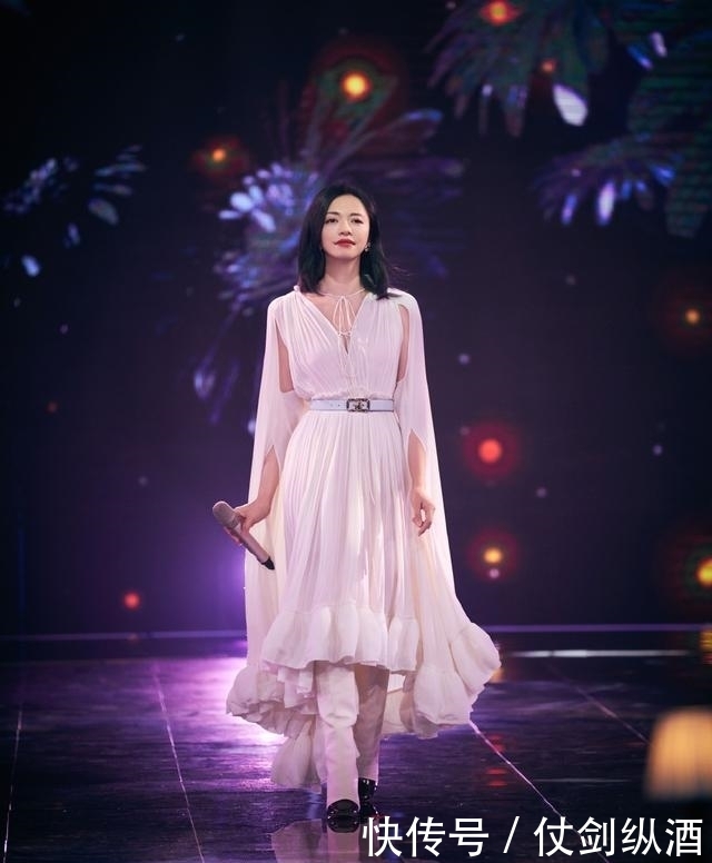 电影界|姚晨周迅罕见同框,电影界灵气代表和电视剧百变女王,谁赢了?