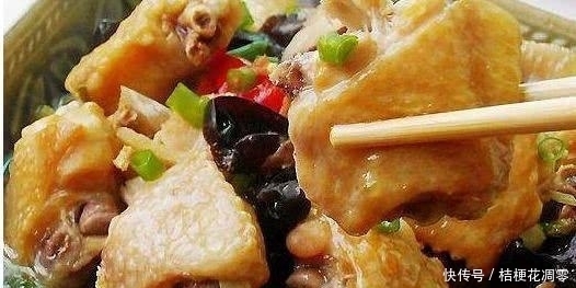 精选|精选美食推荐:酱炒西葫芦,肉末蒸蛋,花菇木耳蒸鸡翅的做法