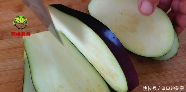  切成|大厨教你家常豆角烧茄子，简单做法，极致味道，让你吃到嗨，解馋