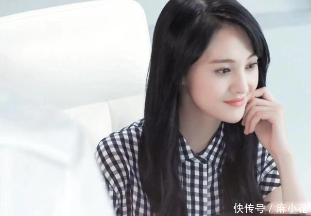 金晨|金晨霸气回应“嘴歪”,于正:所有美女的嘴,都是歪的