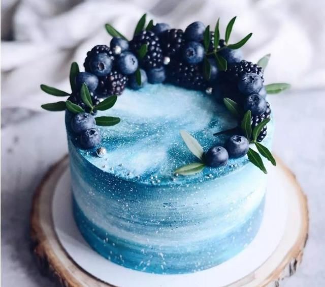 种蛋糕的颜|男生“拒绝”买的4种蛋糕,图一甜而不腻,图四女生吃了又吃买