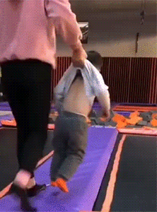 GIF|搞笑GIF:最环保的婚礼车