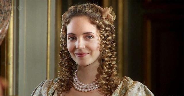 索菲娅|世界史:1682年伊凡和彼得共同加冕称帝,登上特别制作的双座王位