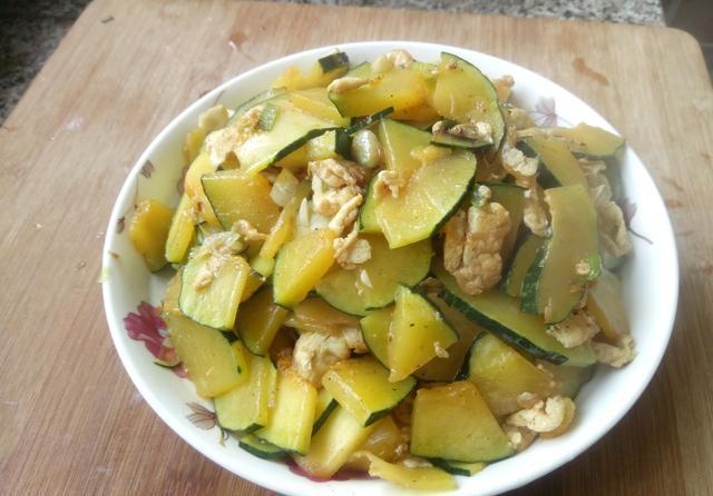  锅中|南瓜的经典做法！好吃的不要不要的！