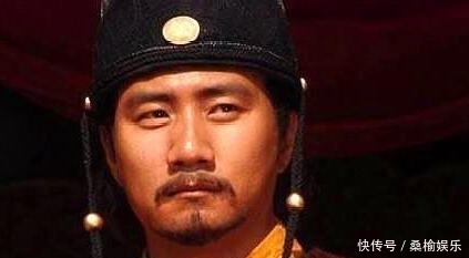 无人|朱元璋走路滑倒，在场大臣无人搀扶，只有一人上前搀扶后被斩杀