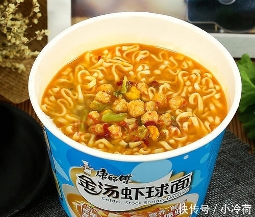自带碗|白吃了10年的泡面,不知道桶面上的两个小机关,网友:长见识了