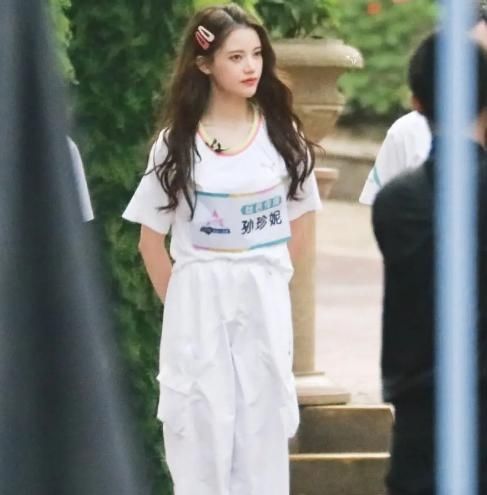 受欢迎|《创造营2020》尚未归档。赵粤和刘梦很受欢迎。她仍然落后