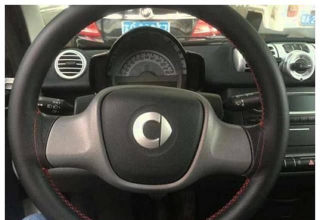 说成|买辆奔驰送给老婆当礼物,炫耀一圈回来说是辆拖拉机