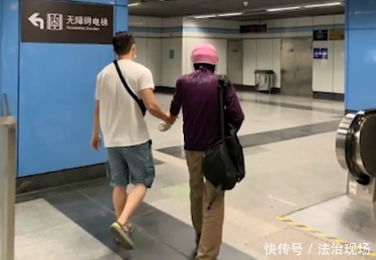 地铁|肚脐眼是凸的？头盔男地铁多次“蹭撞”女乘客，被抓还拒不承认！