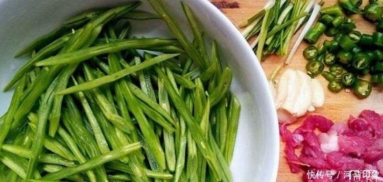  清爽|儿时最喜欢吃的蔬菜，3块钱一斤，清爽可口又营养