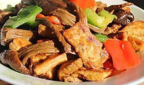 肉丸|美食推荐香辣扇贝丁、胡萝卜肉丸、茶树菇烧豆腐、蒸娃娃菜的做法