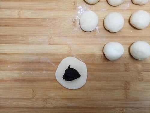 面包|以后面粉就这样做,加1个鸡蛋,不用烤不用蒸,比蛋糕都好吃