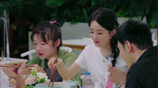 中餐厅|《中餐厅》在流量女星赵丽颖加入后,收视率居高不下,话题度极高