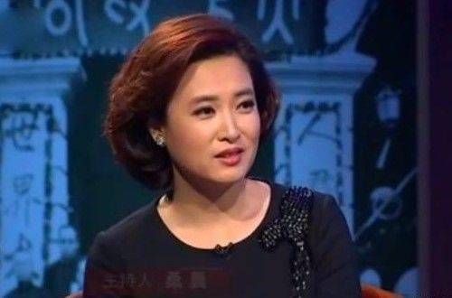 天涯共此时|舞蹈出身却被迫成为央视主持人,颜值不输李红,半隐退后生活成谜