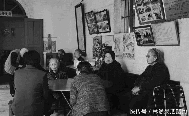 封建时代|封建时代的“自梳女”:新婚之夜身穿连体衣,手握大剪刀