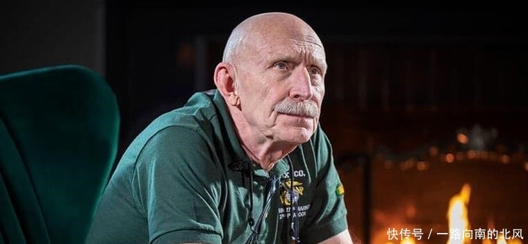  Jones中尉|越战被子弹打到变形的帝舵水鬼，50年后修复还能佩戴