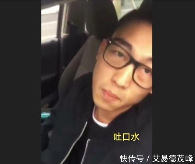 轻男子|轿车车主嚣张辱骂摩托车司机，被数十辆摩托围住后秒怂道歉