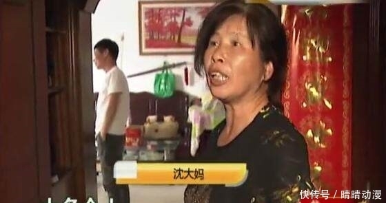 拳打脚踢|13岁小孩被一群广场舞大妈围殴，拳打脚踢，小孩：不还手，没天理