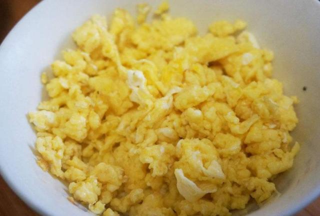 打底|揭秘面馆的馄饨汤,只需要这3样打底,比排骨汤还好喝