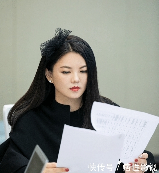 下厨|李湘下厨煎鸡蛋,当看到锅里的油,观众直呼:侮辱谁的智商呢?