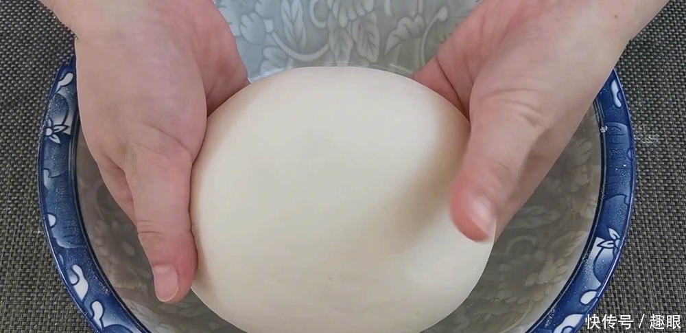  均匀|千层饼怎么做层多又柔软？有人说开水烫面多抹油，其实做法不全对