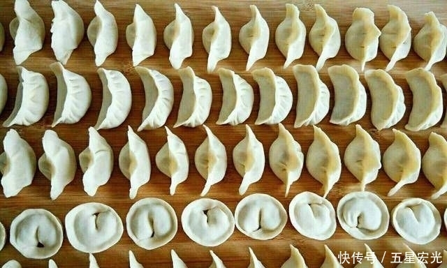 尽量|如果你喜欢在家包饺子，厨房里应该尽量配备这些小厨具，让饺子包得又快又好吃