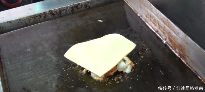 吃过|泰国街头最奢侈铁板大龙虾汉堡,一份一百元,当场吃完再买一份