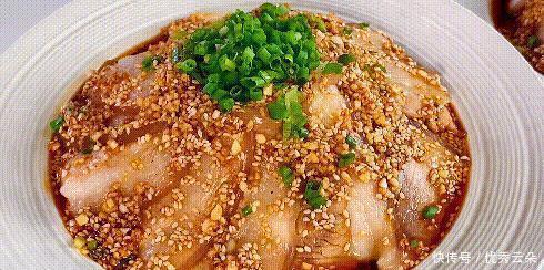 适量|小时候最爱的蒜泥白肉,加了秘制甜酱油,经典川菜不错过