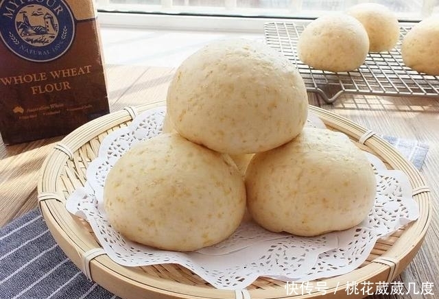 秘诀|蒸馒头的小秘诀,别只放酵母,放1种调味品,5分发满盆更香软