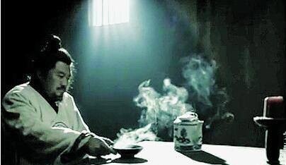 作出|为了挽救大明王朝,崇祯帝作出了许多努力,可惜越努力越悲催