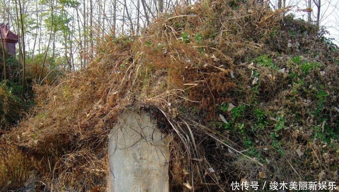 真的|这样的丧葬习俗真的残忍!还活着就送进坟墓,送一次饭加一块砖!