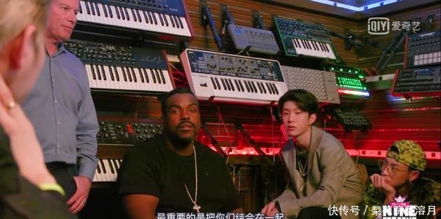  尴尬|蔡徐坤的英语怎么样在大家都没听懂时，他一句话避免了尴尬！