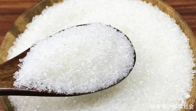 粤菜|外脆里嫩,蒜香味十足,教你做粤菜蒜香大骨头